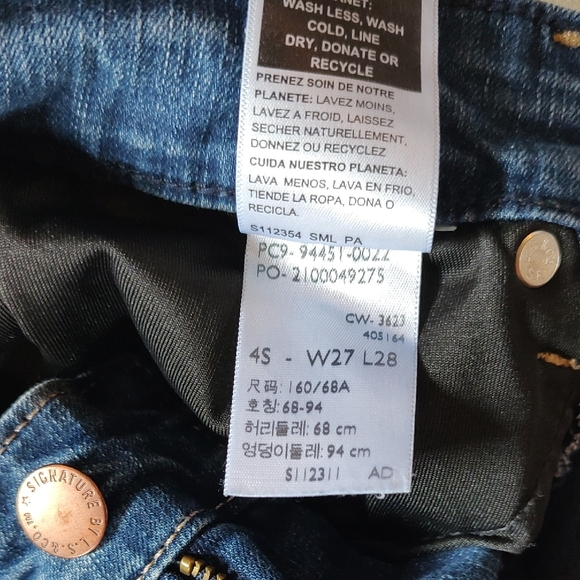 Signature by Levi Strauss Women's Dark Blue Skinny Jeans - Picture 4 of 7